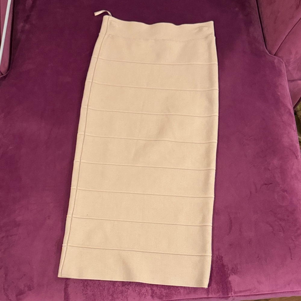 BCBGMaxAzria Women’s Light Tan Blush Fitted Long Pencil Skirt Business Sexy XS - Picture 2 of 16